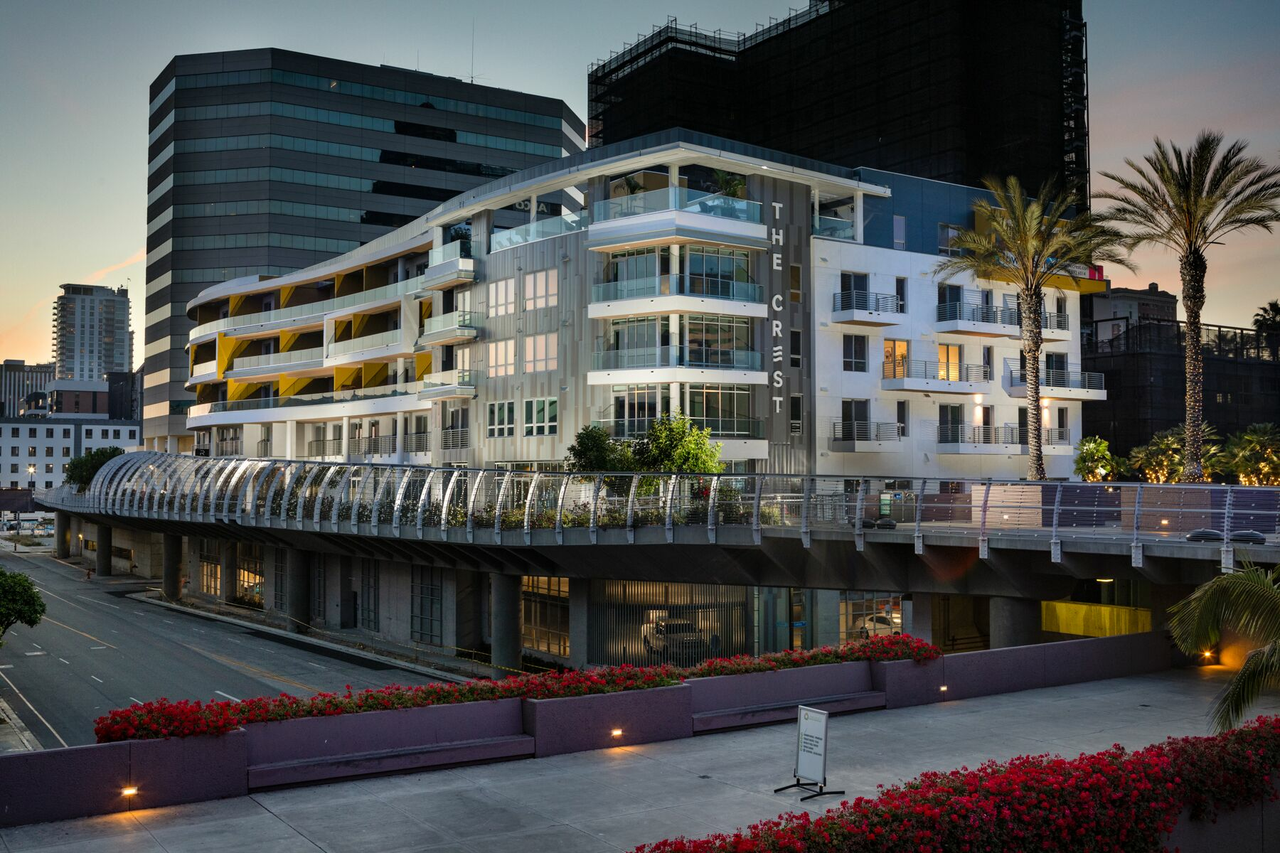 The Crest - Photo 4 of 8