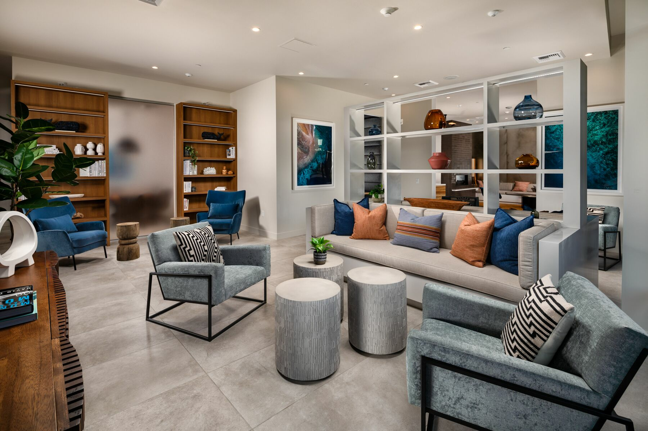 The Crest - Photo 5 of 8