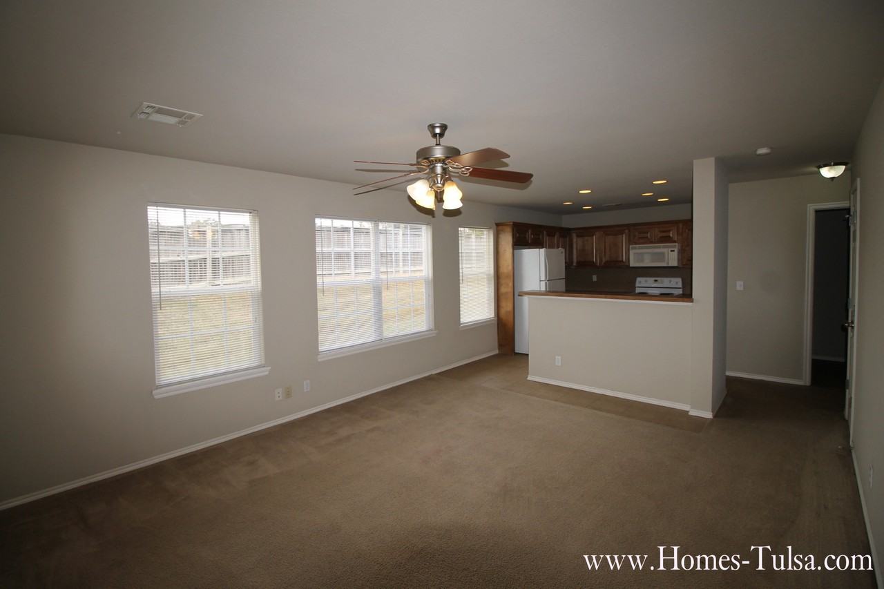 3032 Spring St - Photo 2 of 16