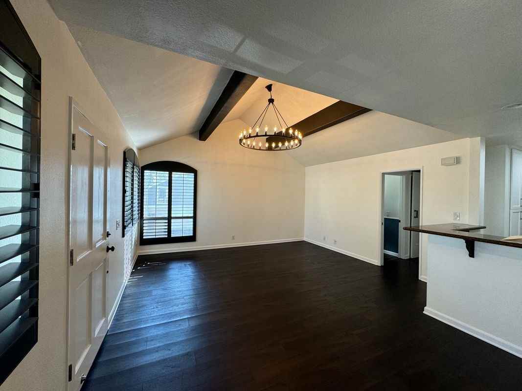 26191 Hillsford Pl - Photo 2 of 13