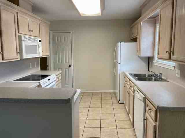 3705 Essen Loop - Photo 2 of 23