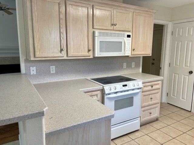 3705 Essen Loop - Photo 3 of 23