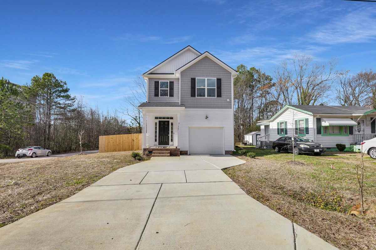 717 Utley St - Photo 2 of 25