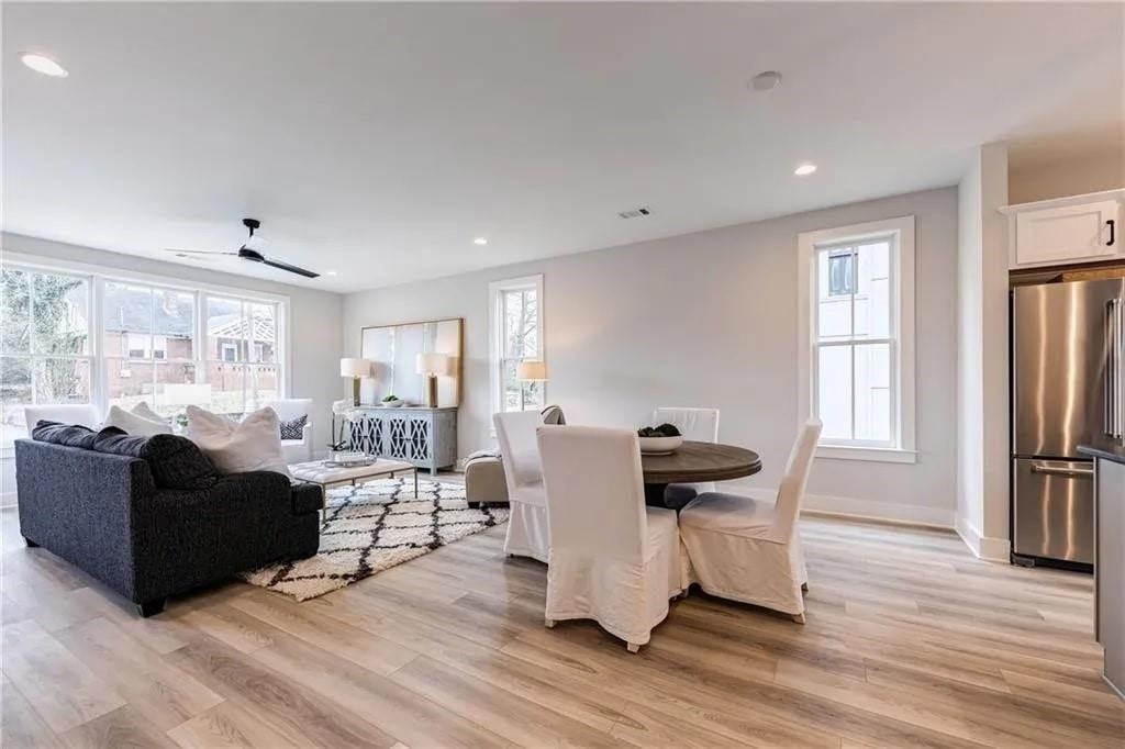 585 King Arnold St - Photo 3 of 21