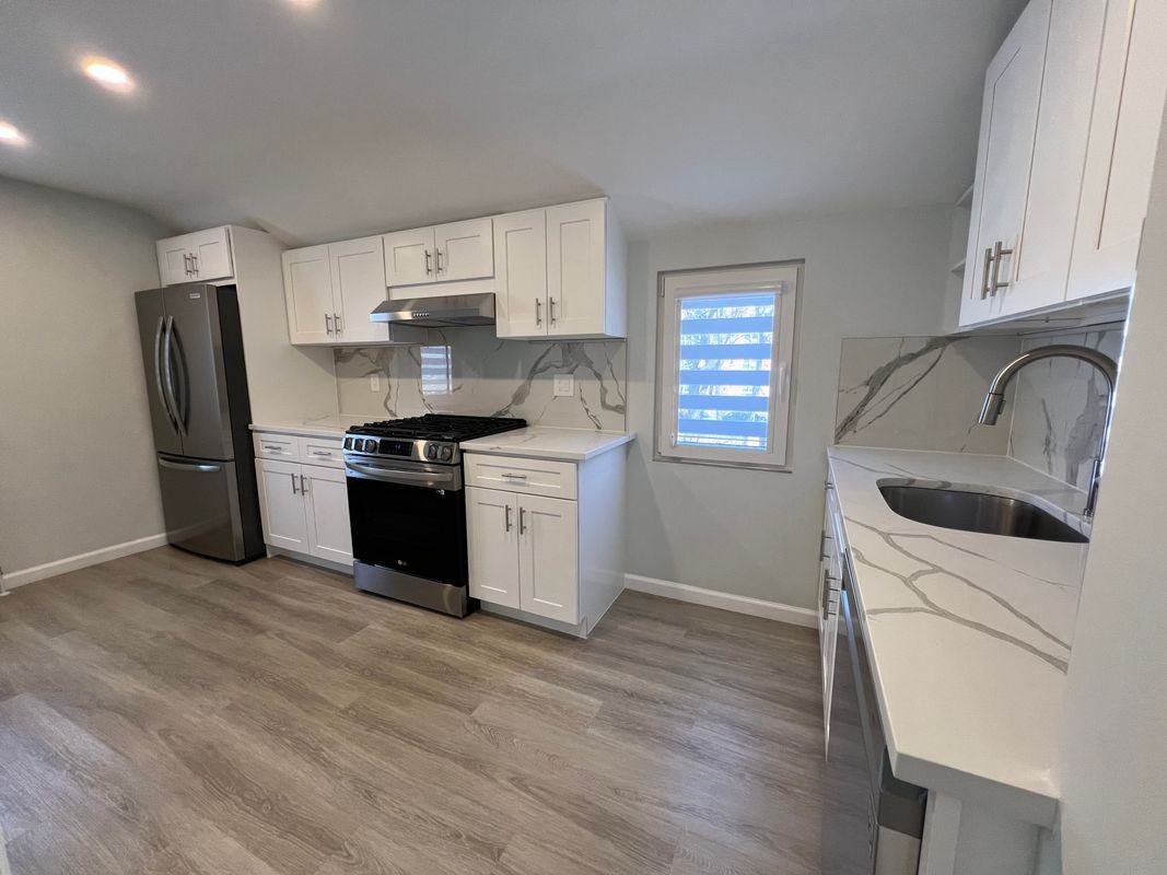 35 Macarthur Ave - Photo 3 of 12