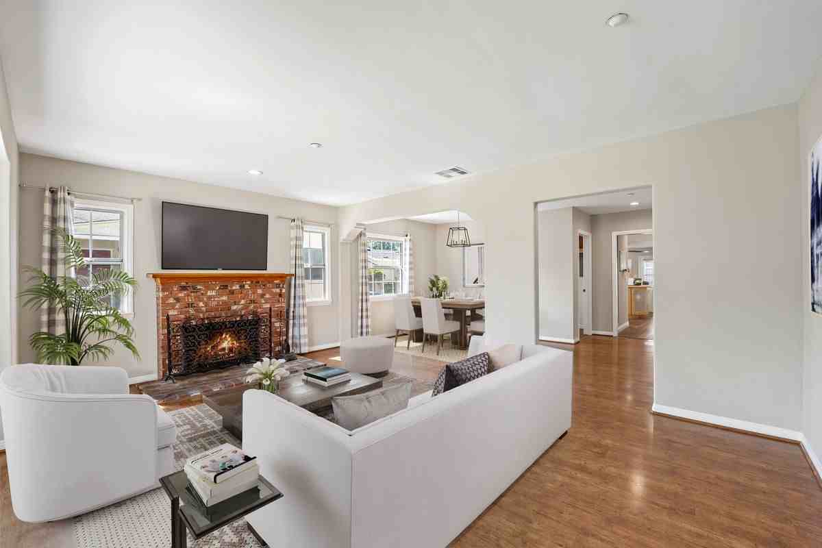 1451 N Catalina St - Photo 2 of 10