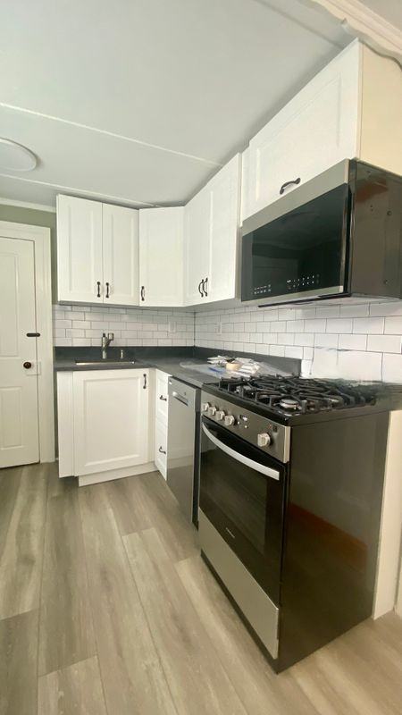 54 Broadway - Photo 3 of 14