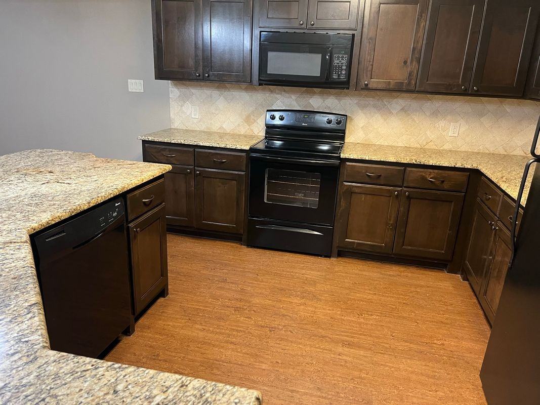 167 Oakview Ct - Photo 3 of 13