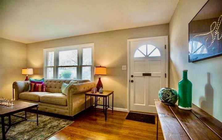 5900 Natasha Dr - Photo 2 of 25