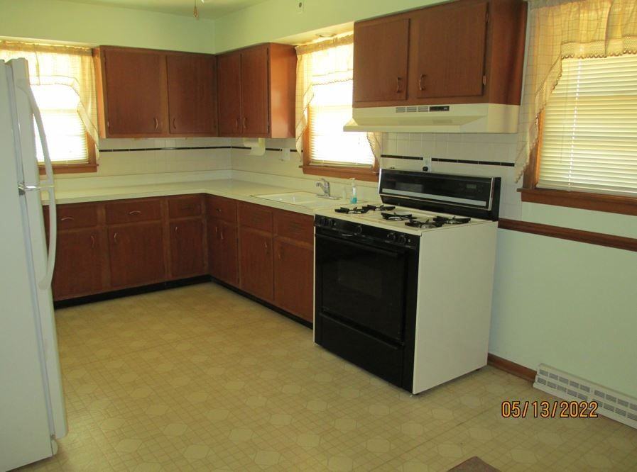 2311 26th St - Photo 2 of 7