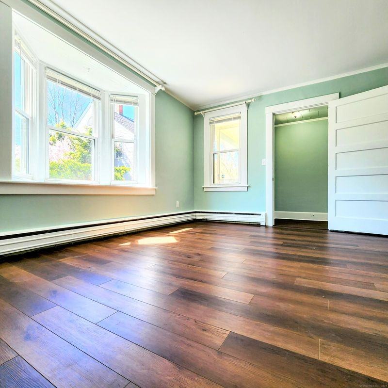 127 West St - Photo 3 of 21