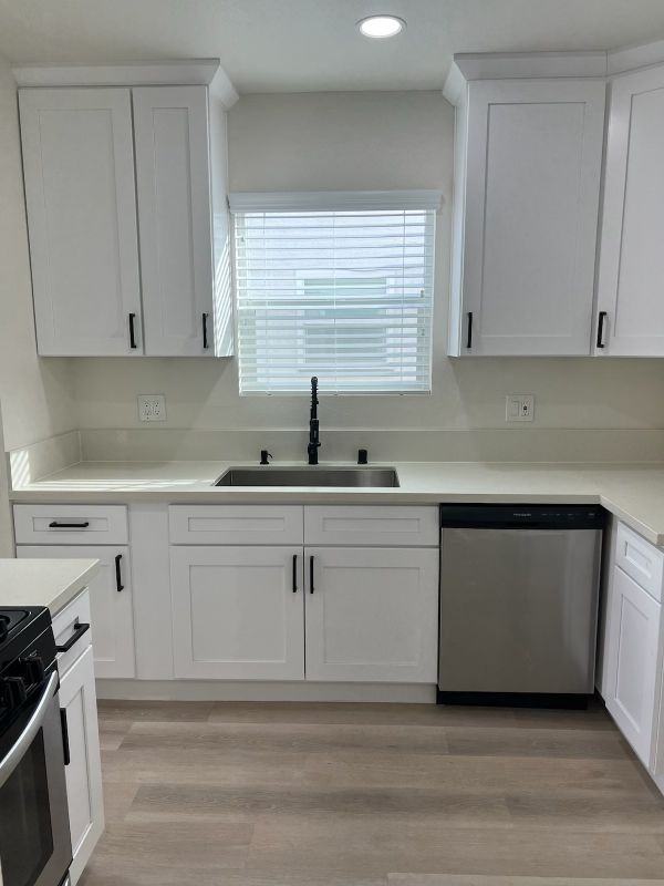 636 Euclid Ave - Photo 3 of 22
