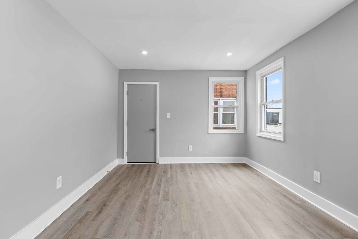 517 7th St Ne - Photo 3 of 13
