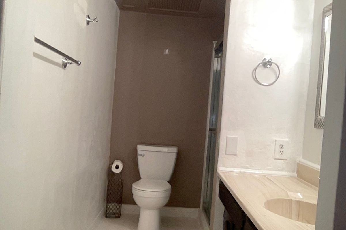 13946 Woods Valley Rd - Photo 3 of 10