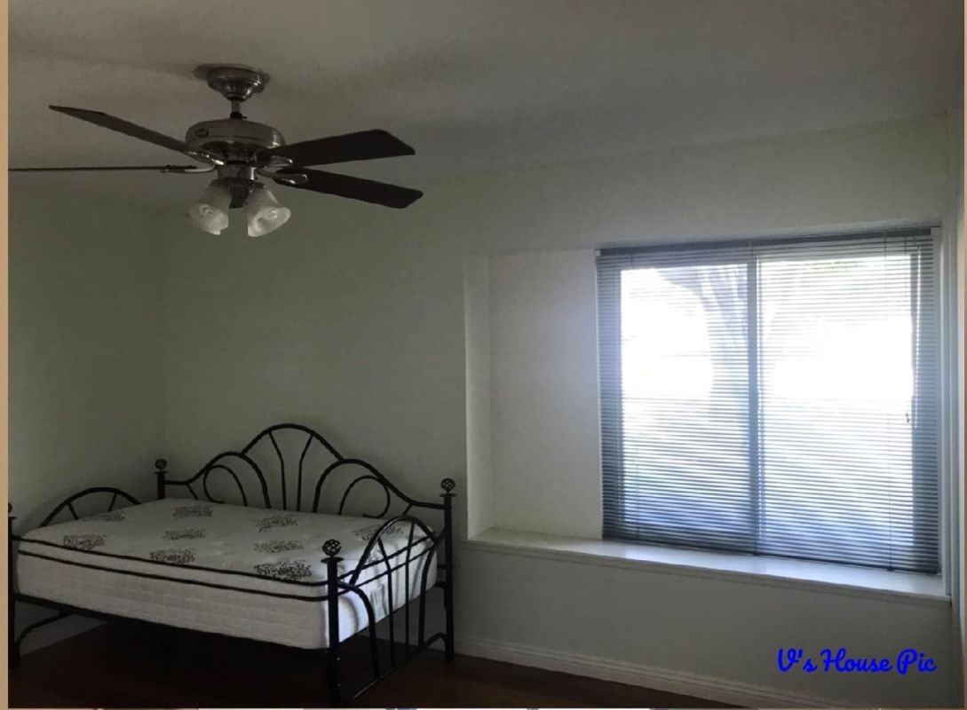 928 Jefferson St - Photo 3 of 12