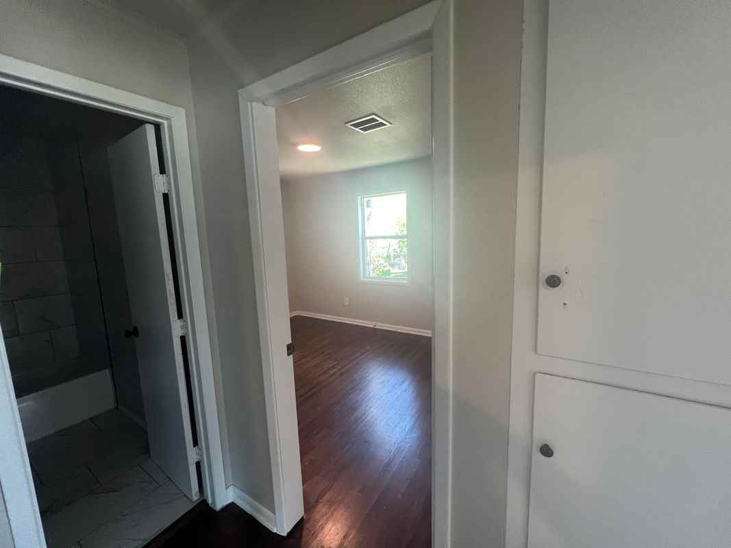 727 E 33rd St N - Photo 7 of 7