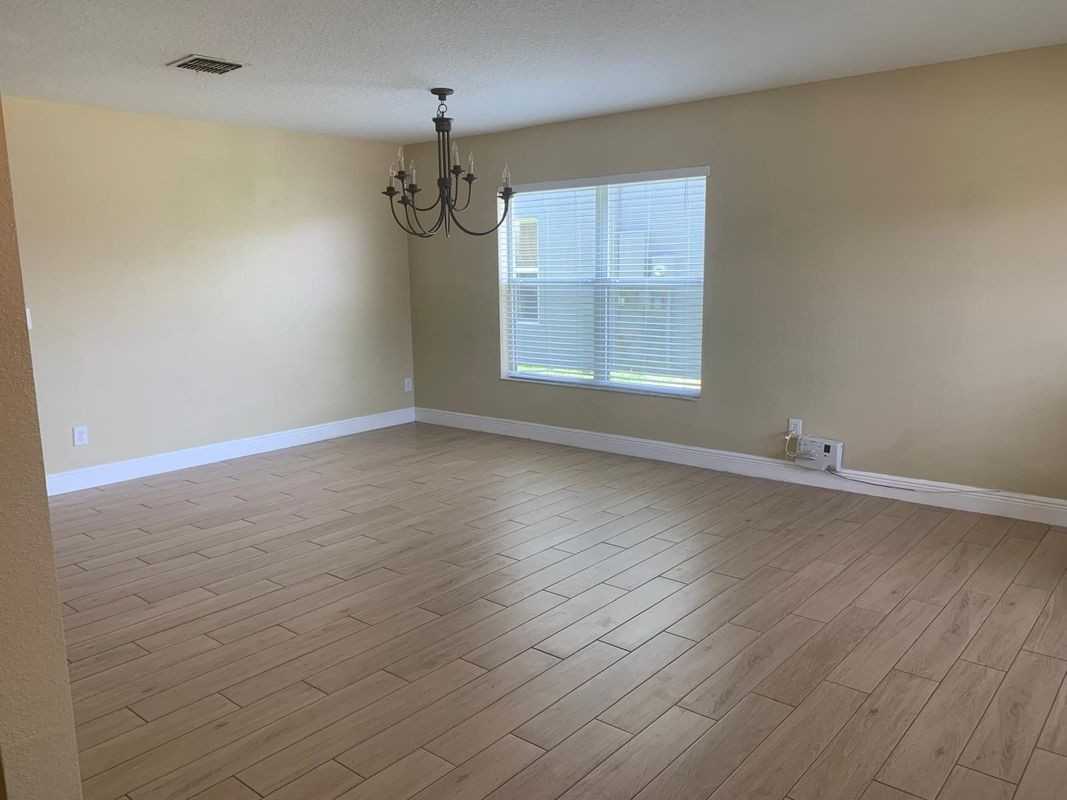 723 Flower Fields Ln - Photo 3 of 21