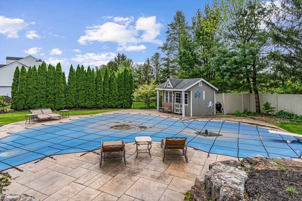 2190 Beechwood St - Photo 6 of 25