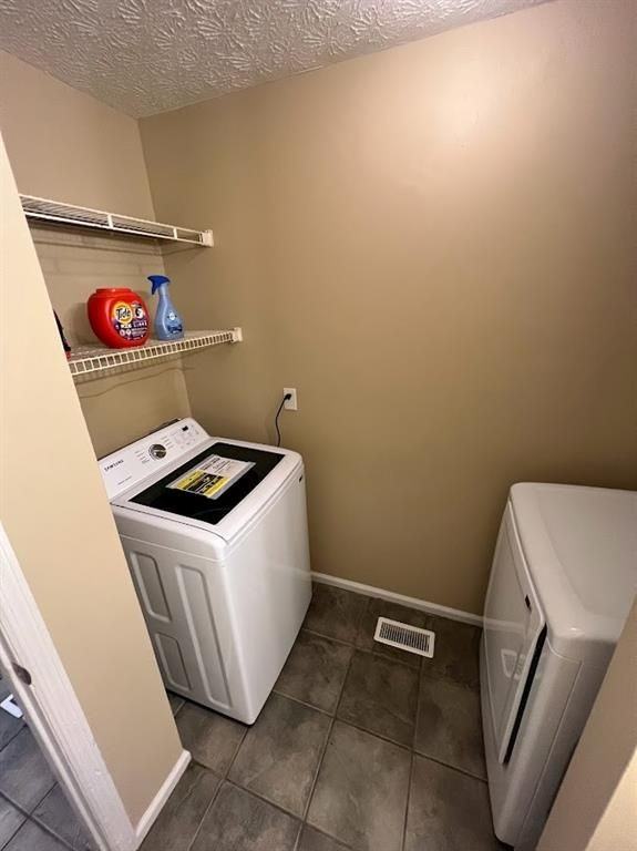 4688 Lois Dr - Photo 2 of 18