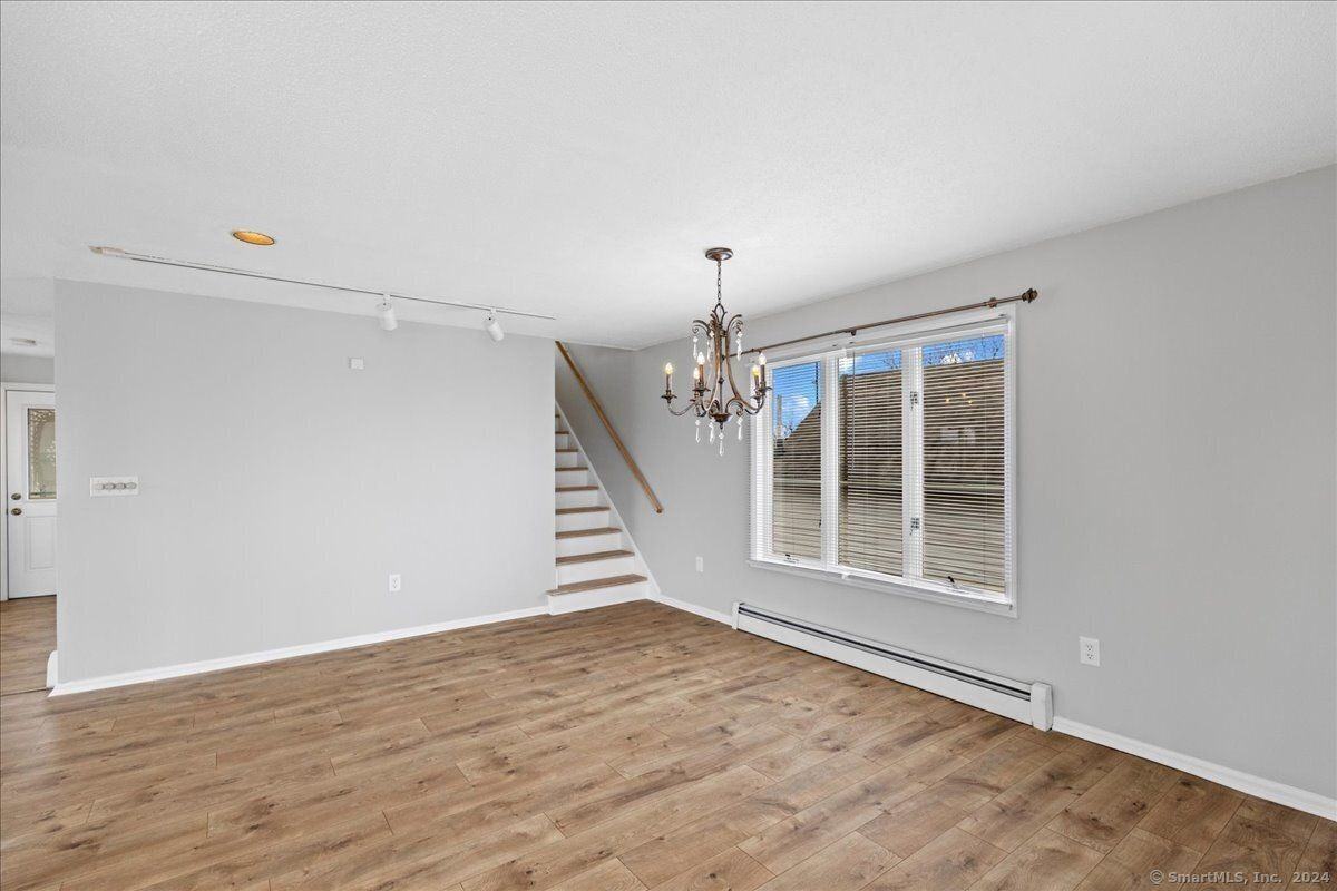 211 Morgan Ave - Photo 3 of 24