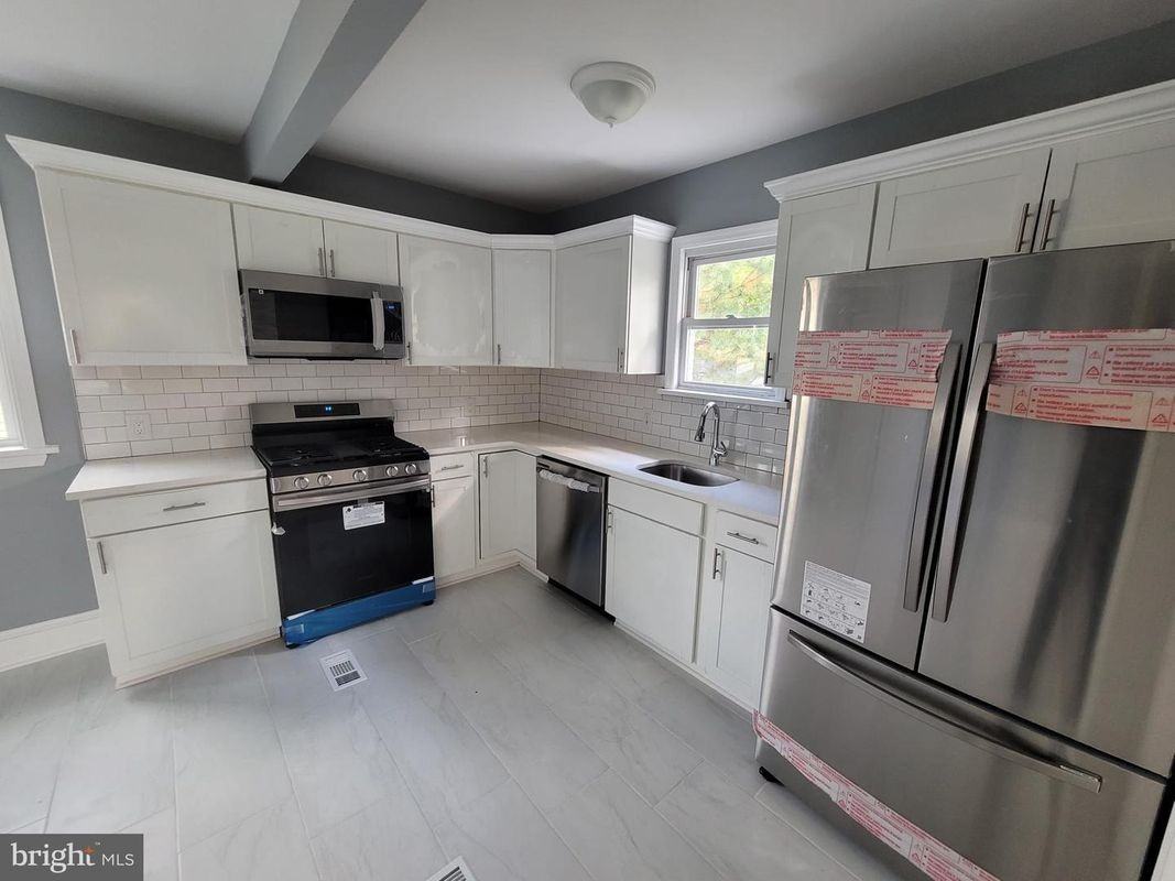 31 Ogg Ave - Photo 2 of 9