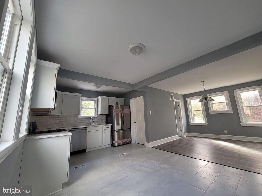 31 Ogg Ave - Photo 3 of 9