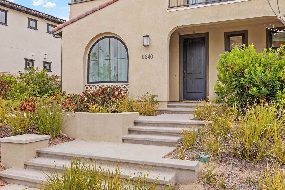 6640 Solterra Vista Pkwy - Photo 2 of 25