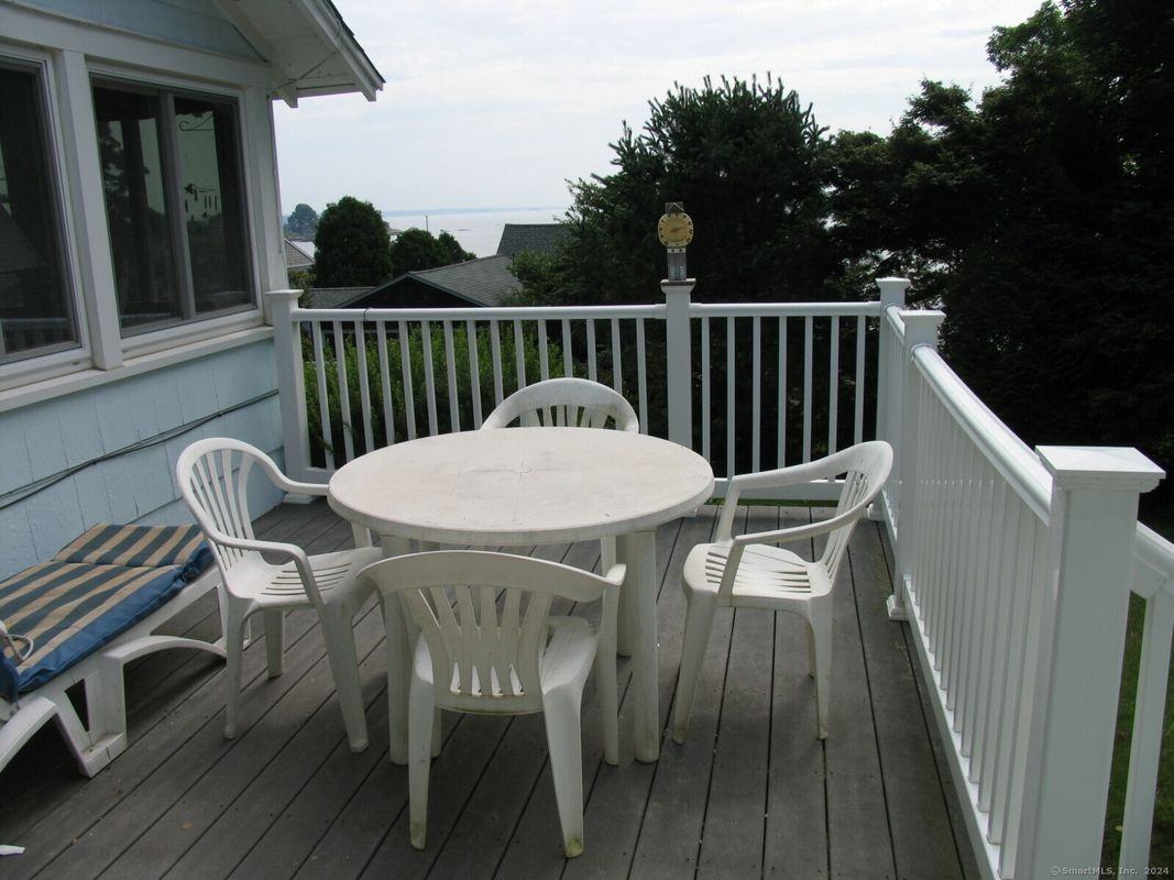 19 Spencer Ave - Photo 2 of 6