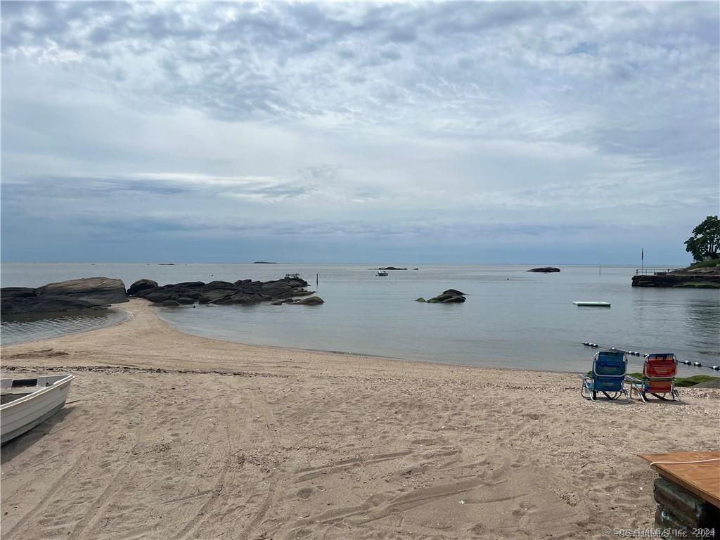 19 Spencer Ave - Photo 3 of 6