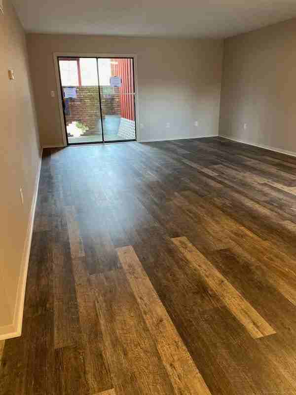 82 Webster Ct - Photo 2 of 16