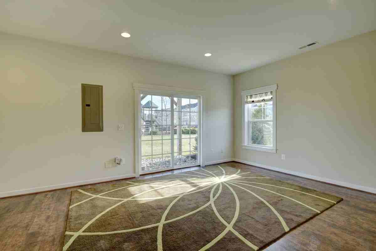 104 Santa Fe Ct - Photo 2 of 13