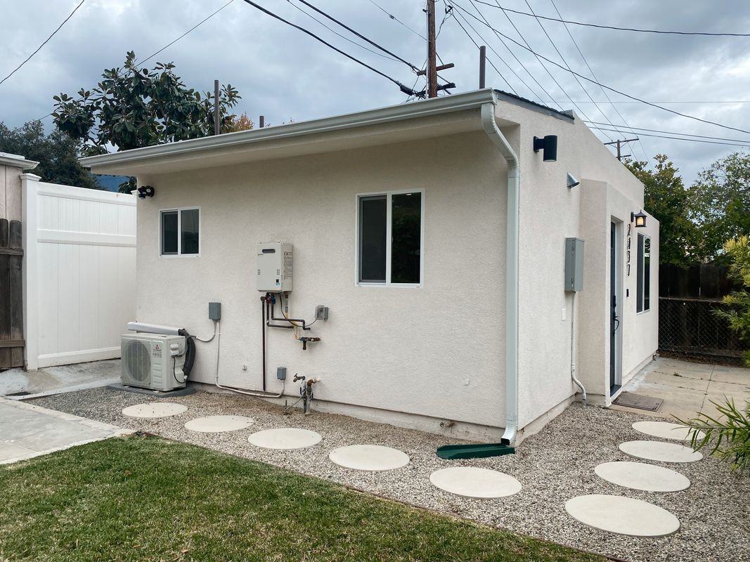 2437 E Villa St - Photo 3 of 11