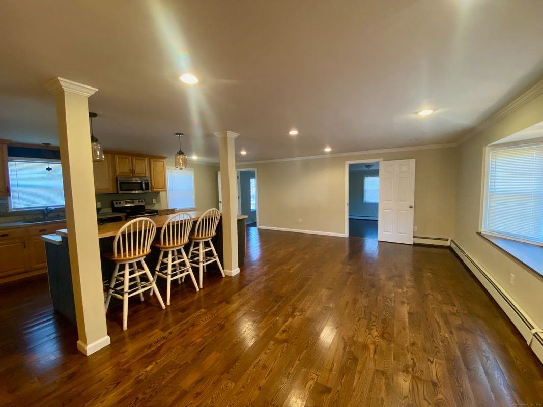 101 Osborn Ln - Photo 2 of 23