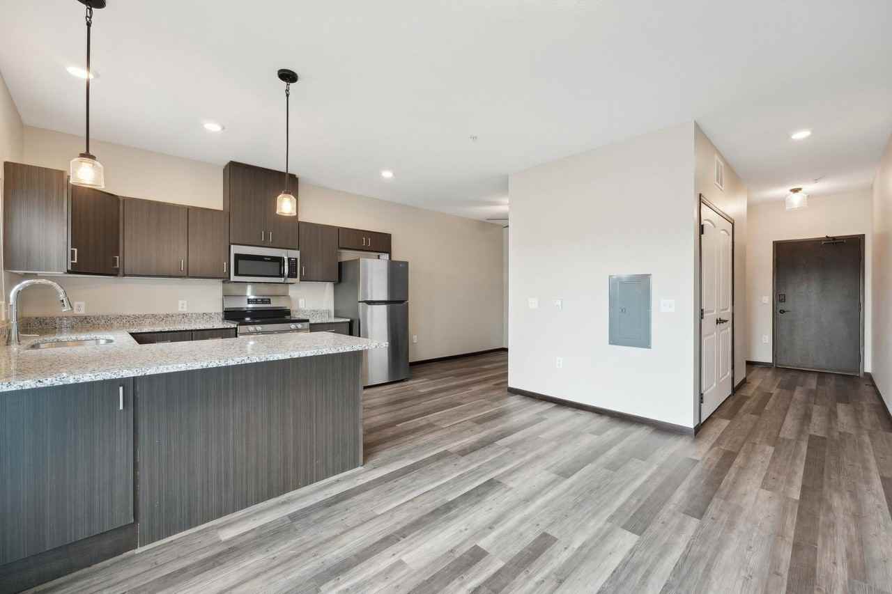 Cannonball Apartments - Photo 4 of 37