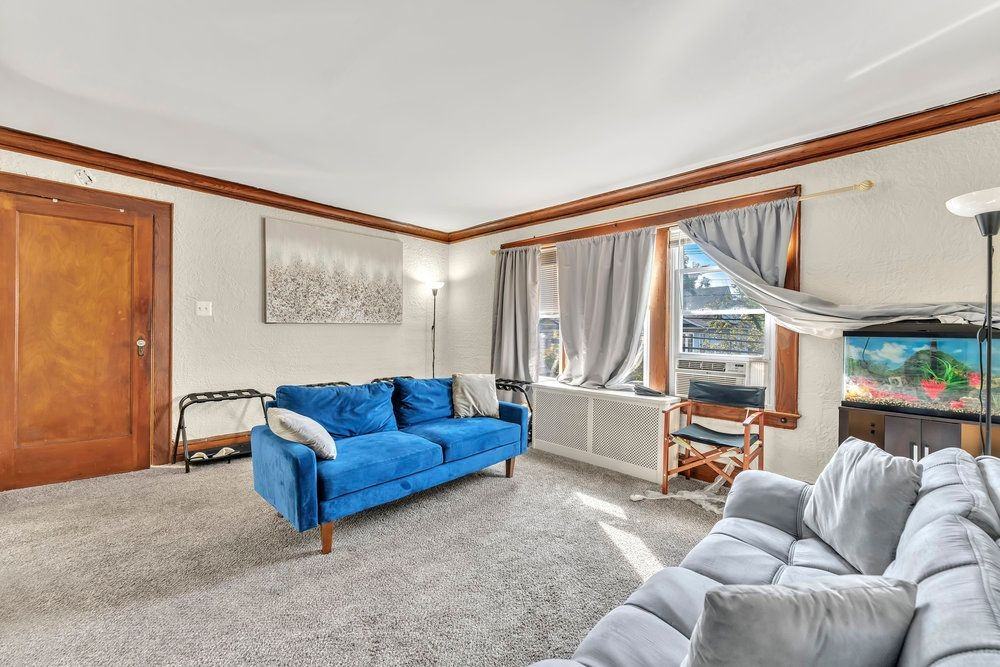 259 Parker Ave - Photo 2 of 16