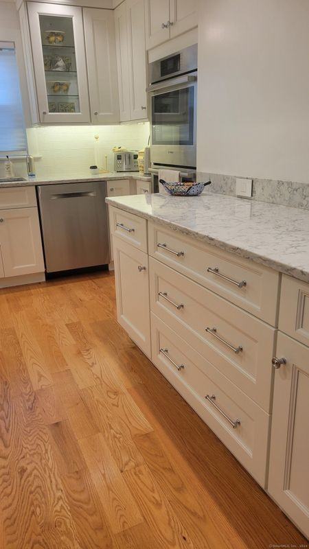 32 Edgewater Commons Ln - Photo 2 of 13