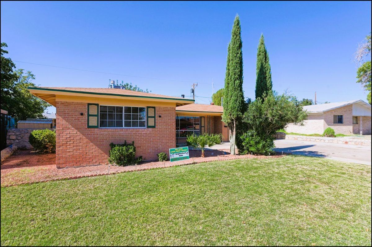 10020 Chezelle Dr - Photo 2 of 25