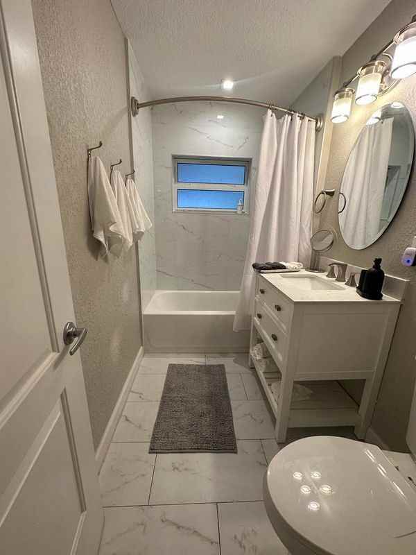 5289 N Andrews Ave - Photo 3 of 17