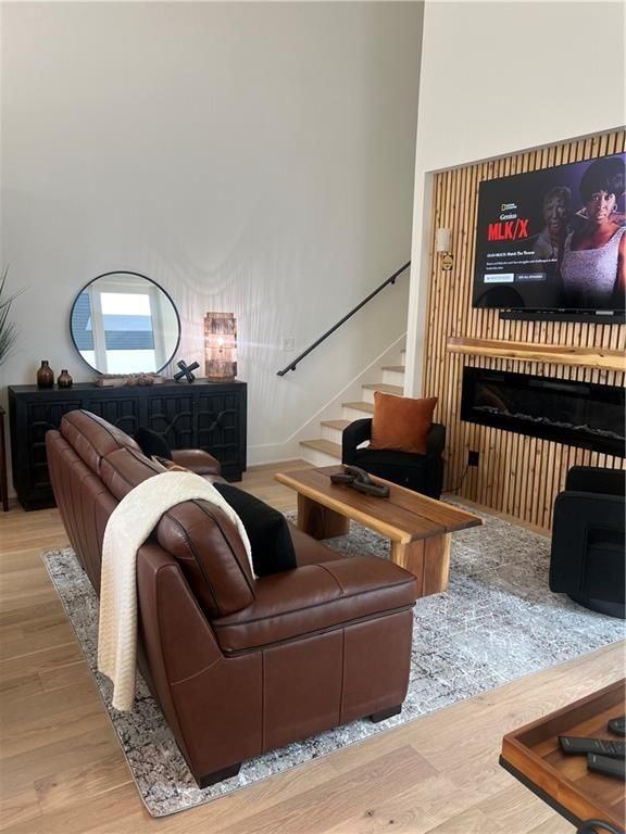 360 2nd Street - Photo 4 of 25