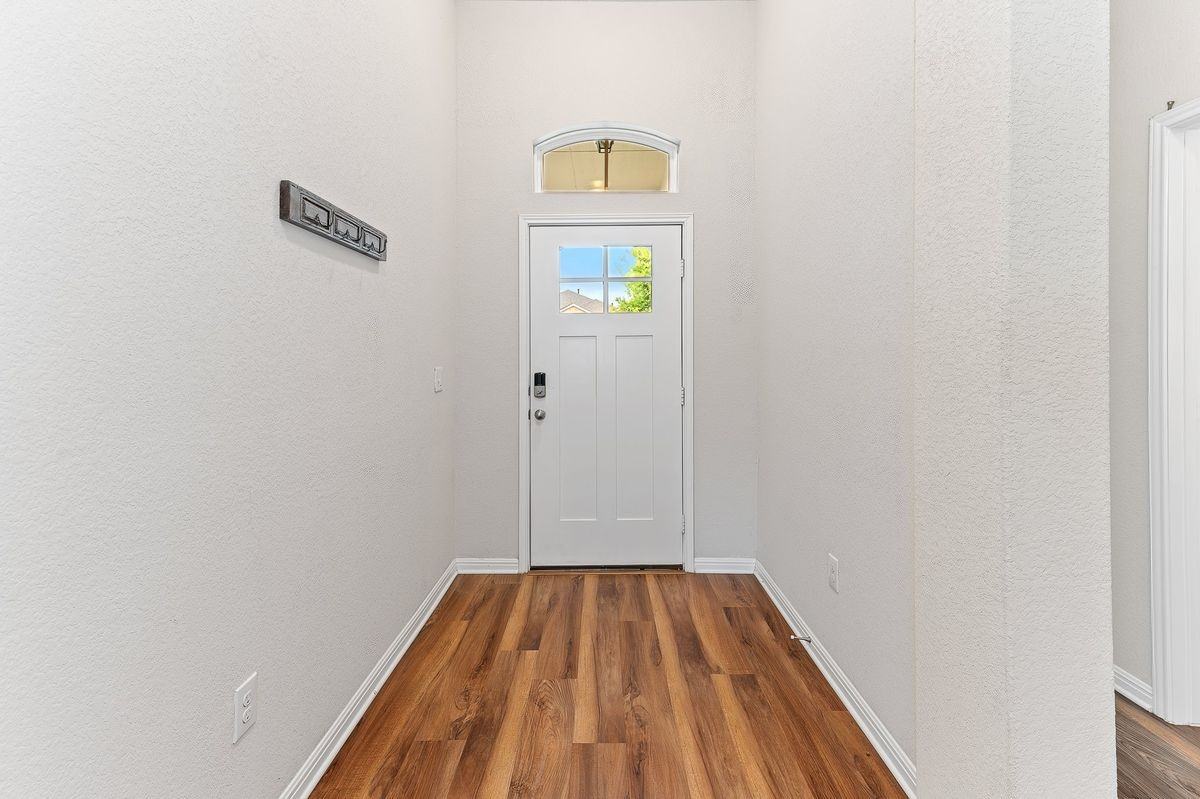 4348 Rockbrook Farms Ln - Photo 3 of 25