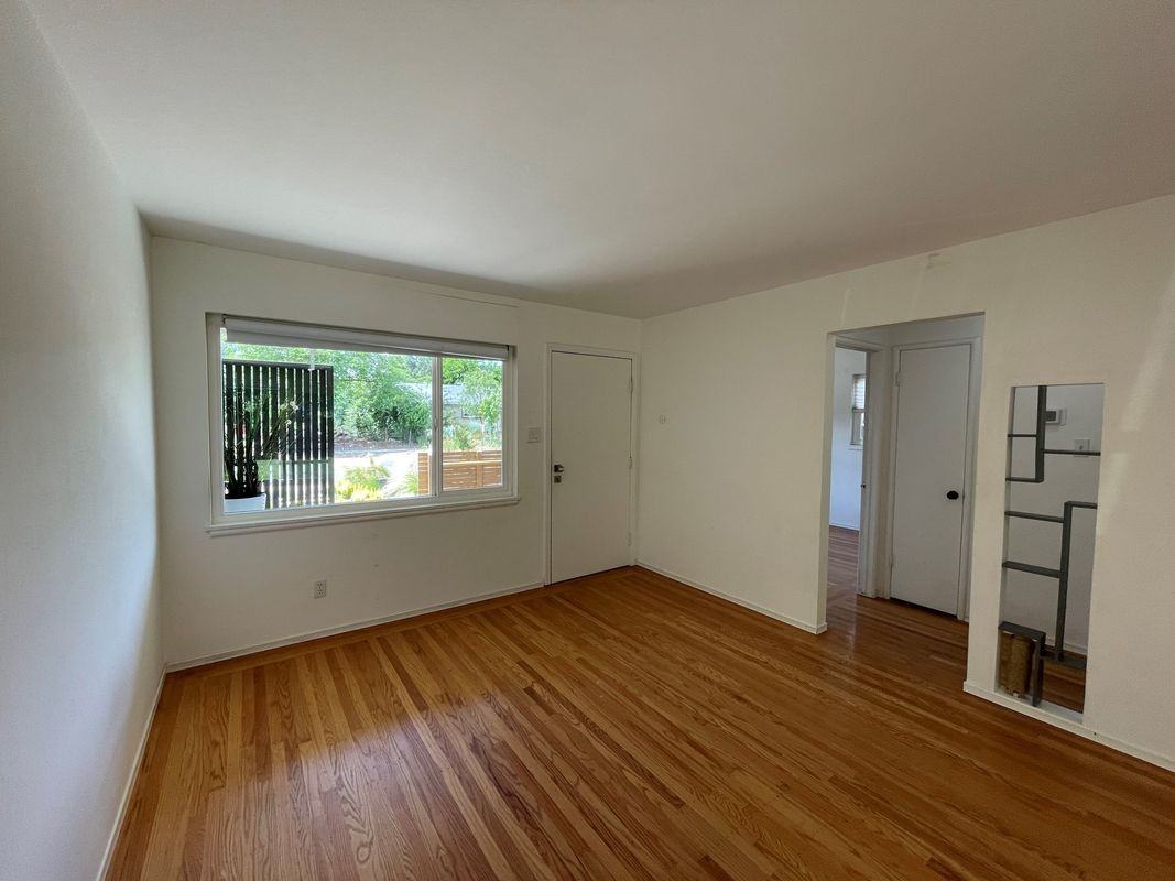 4281 65th St - Photo 4 of 16