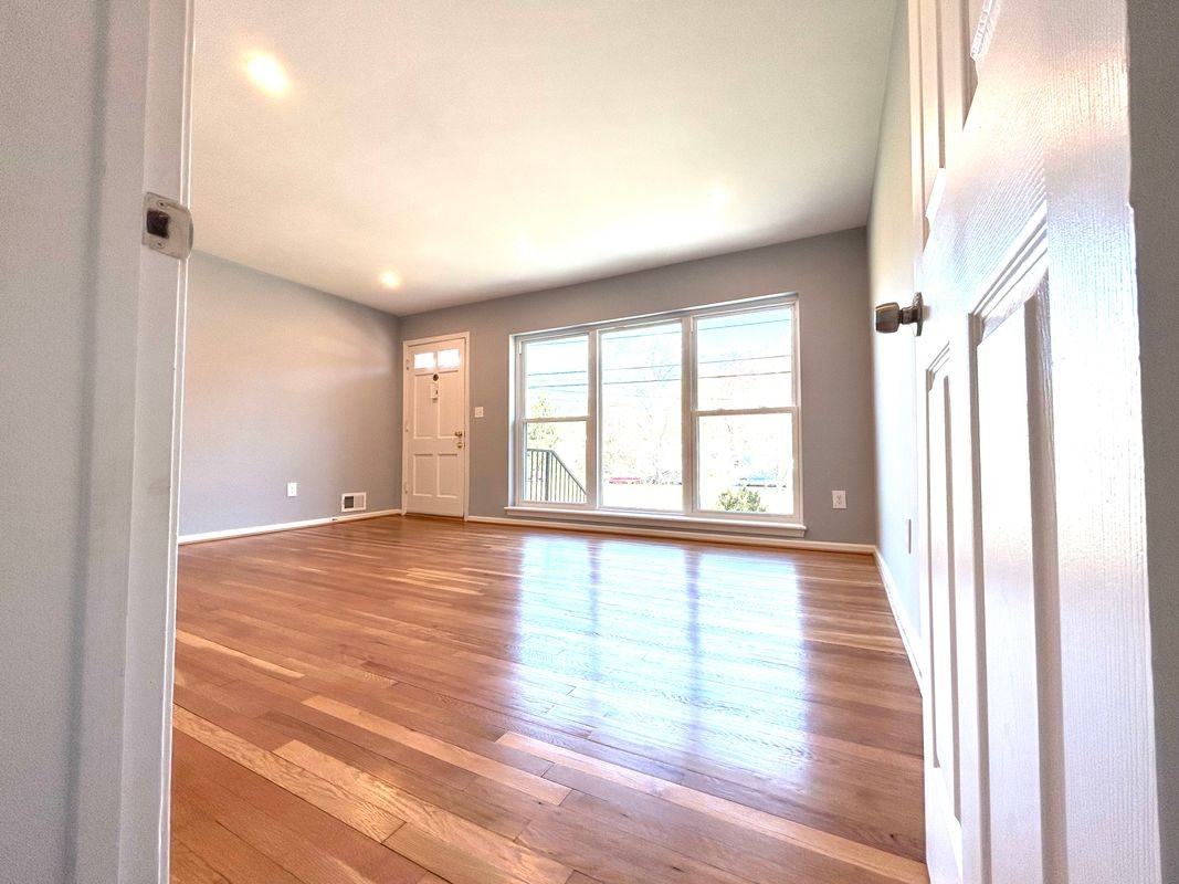 8305 Carrollton Pkwy - Photo 2 of 15