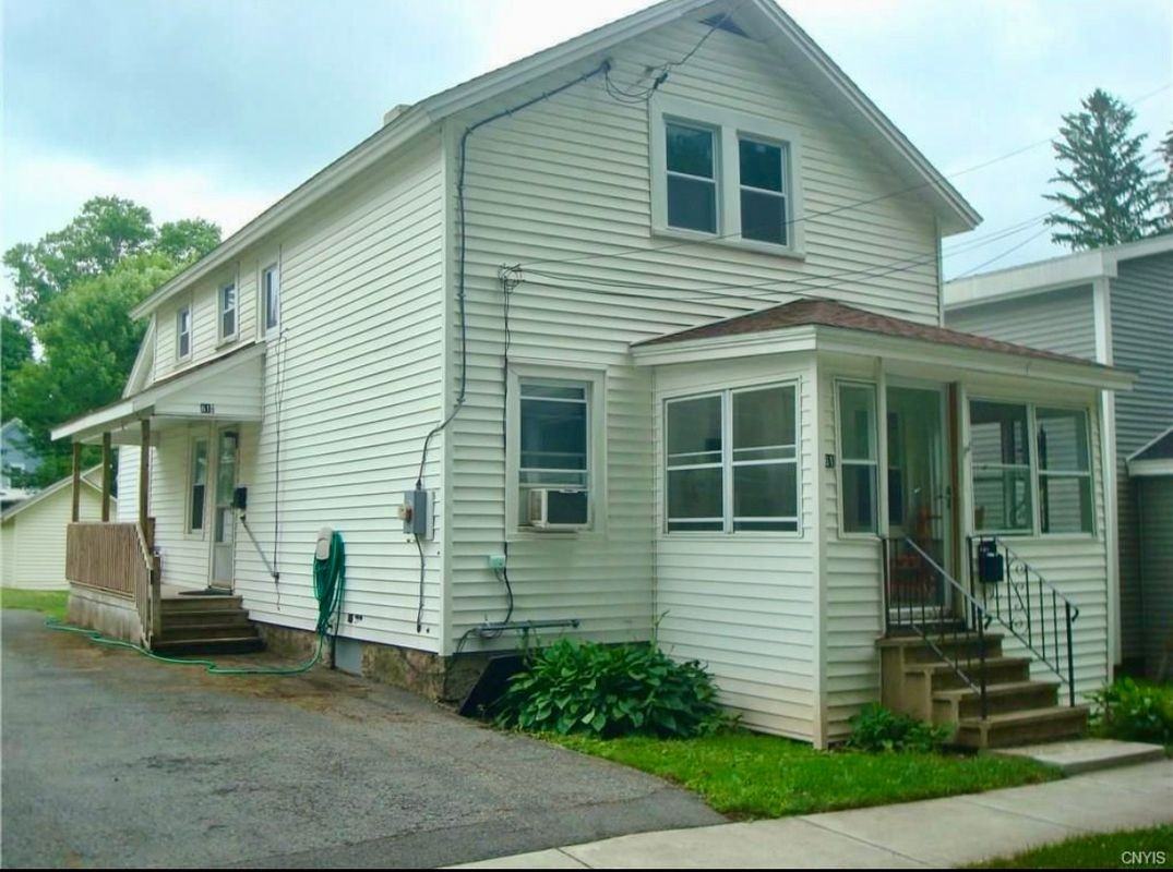 61 Seneca St - Photo 2 of 23