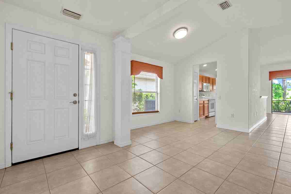 10025 Horse Creek Rd - Photo 2 of 25