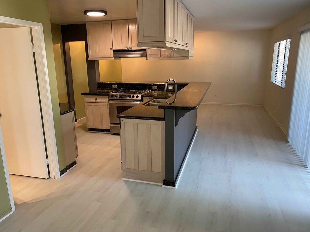 801 Newport Ave ##101