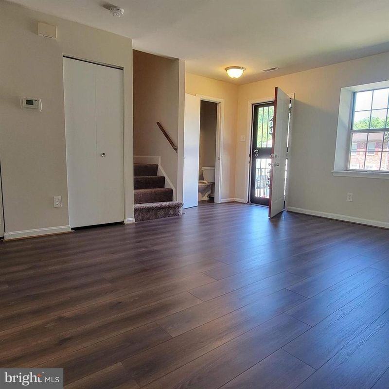 1218 Adeline Way - Photo 3 of 14