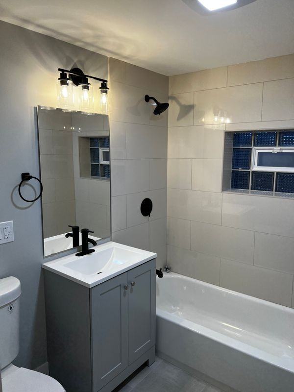 2648 W Luther St ##1 - Photo 2 of 5