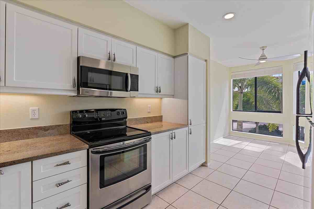 2012 Harbourside Dr - Photo 2 of 14