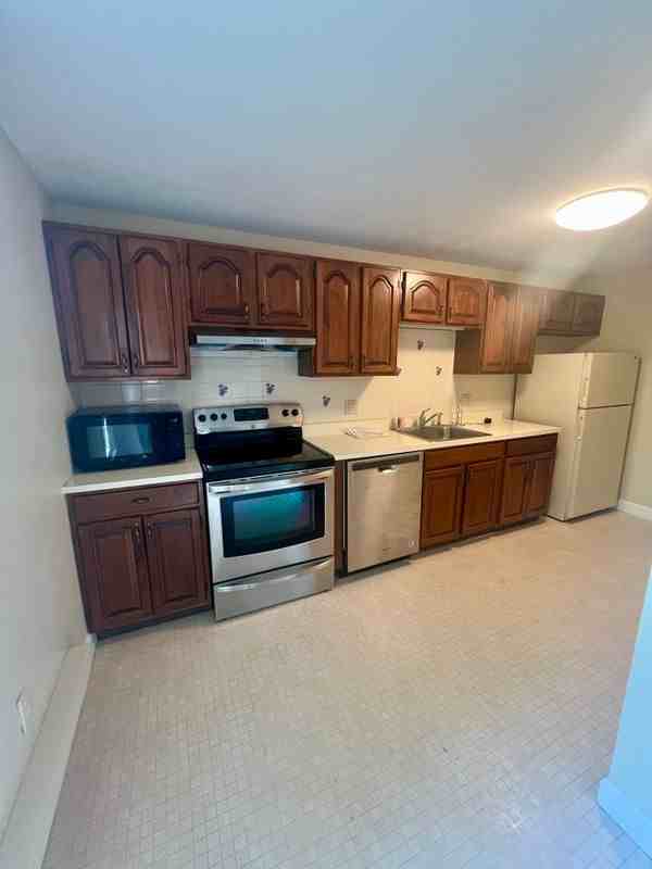 12 Essex Green Ln - Photo 2 of 15