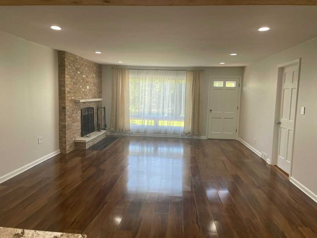 11401 W 123rd St - Photo 2 of 11